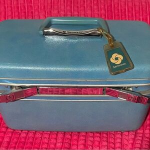 Samsonite Sky Blue Vintage Travel Case